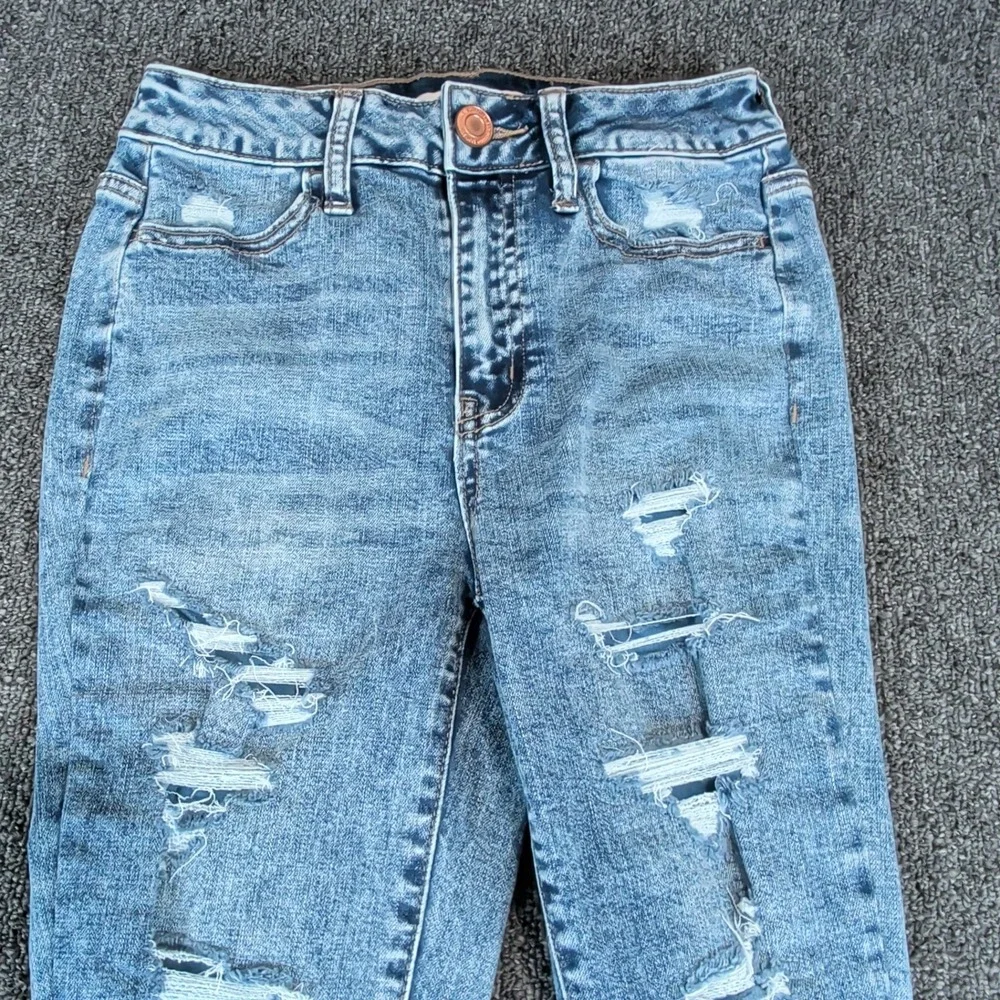 SO Ultimate Jegging Size 3/26 High Rise Distressed Light Wash Skinny Blue Jeans - Picture 3 of 11